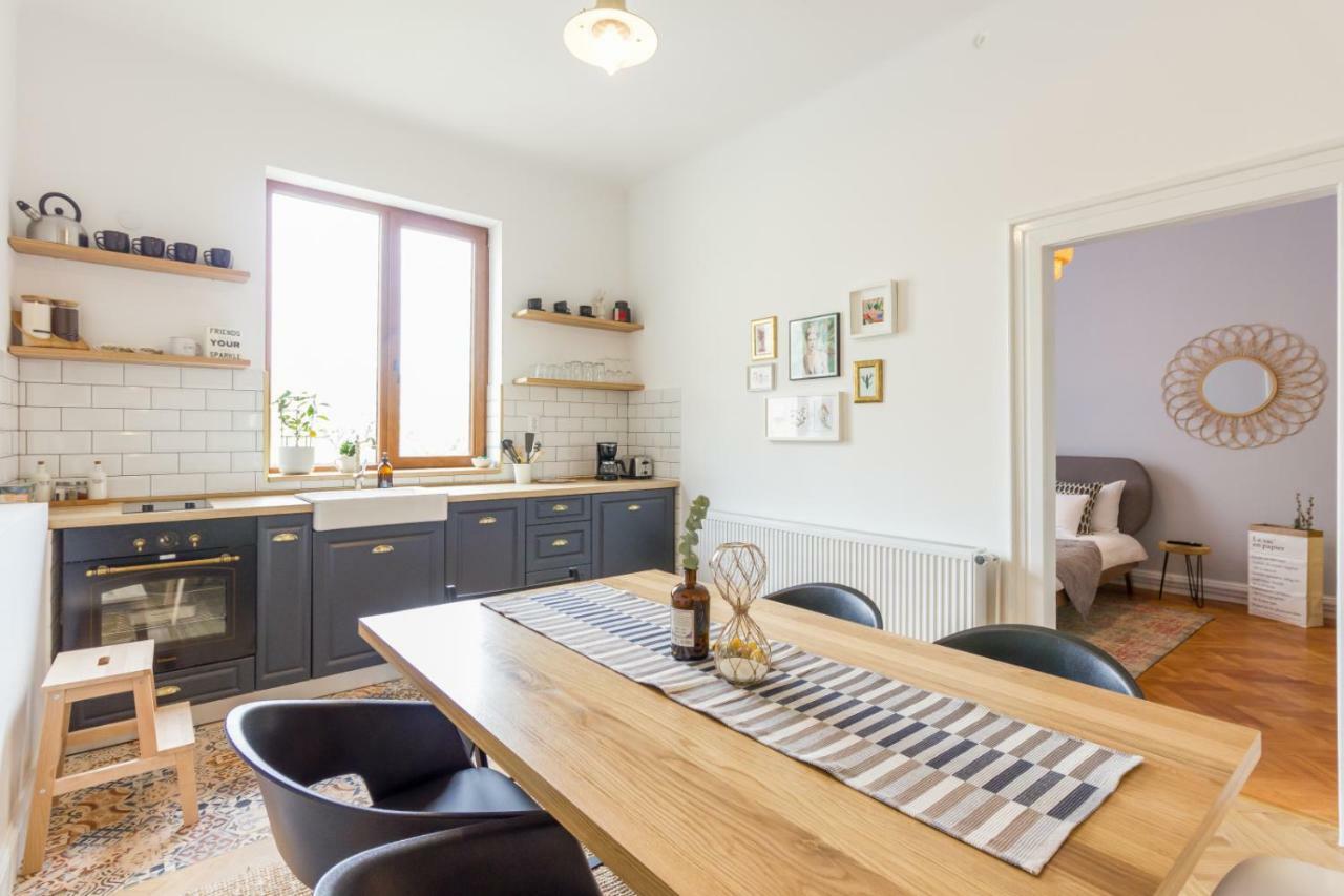 City Chic 3 Bedroom Apartment Kluż-Napoka Zewnętrze zdjęcie