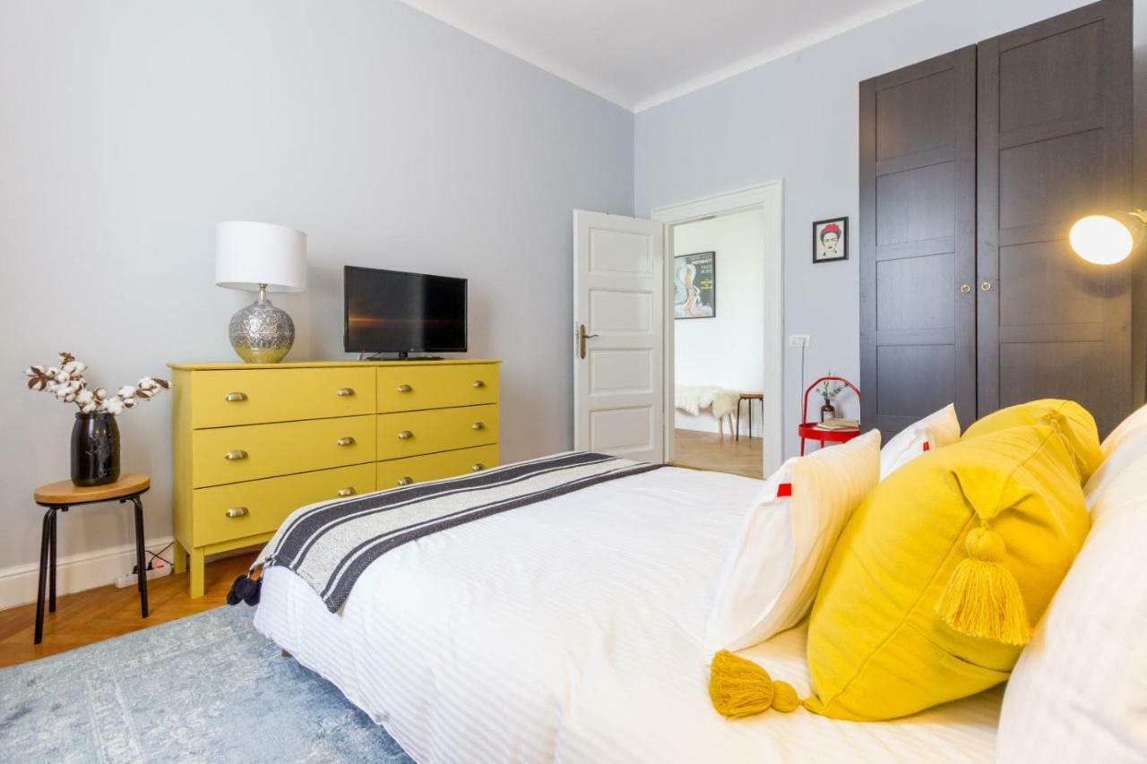 City Chic 3 Bedroom Apartment Kluż-Napoka Zewnętrze zdjęcie